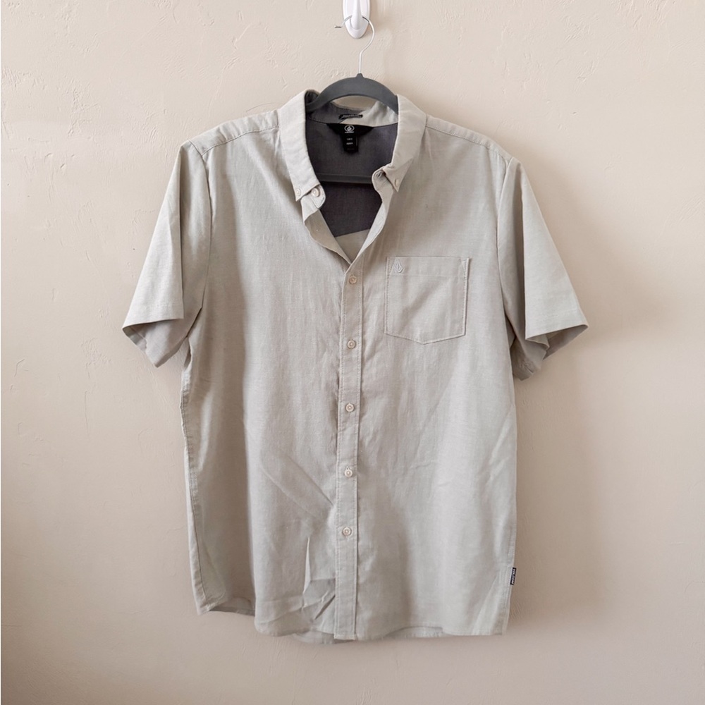 Volcom Men's Warm Gray Short Sleeve Shirt (L)